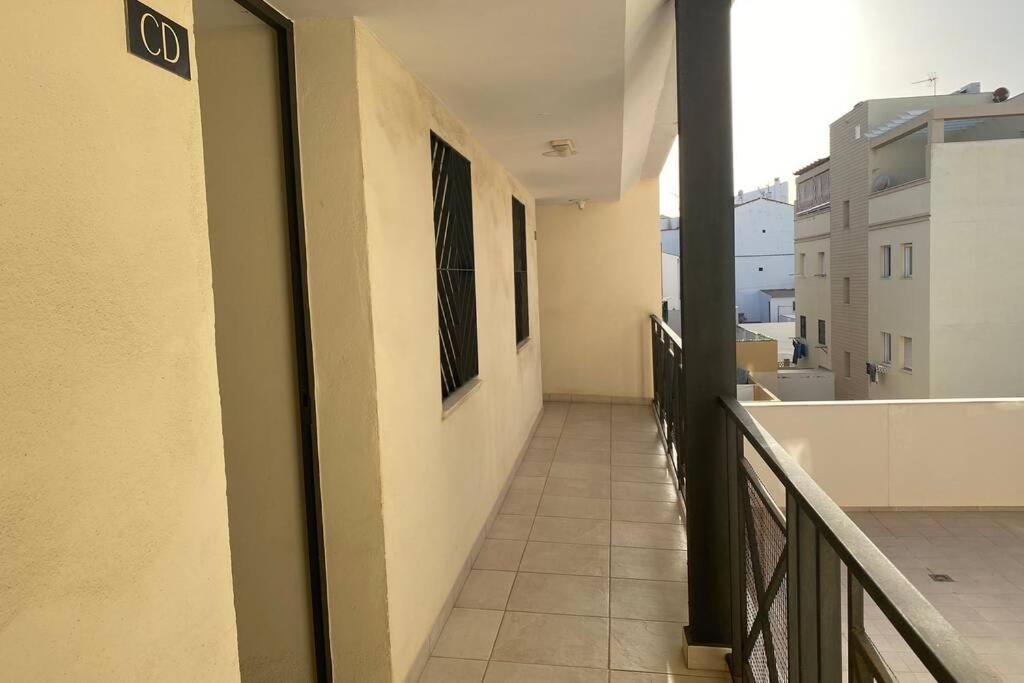 Maravilloso Apartamento En Primera Linea De Playa Con Vistas Al Mar En Caleta De Velez 2 D Exterior foto